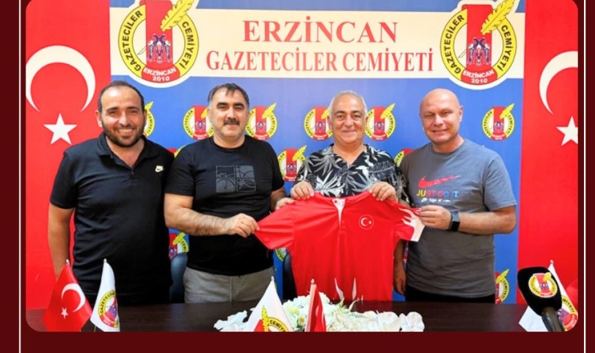 MİLLİ TAKIM ANTRENÖRLERİNDEN ERZİNCAN GAZETECİLER CEMİYETİNE ZİYARET