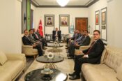 MÜLKİYE BAŞMÜFETTİŞİ ATİLLA ŞAHİN VE BERABERİNDEKİ HEYETTEN ERZİNCAN VALİLİĞİNE ZİYARET