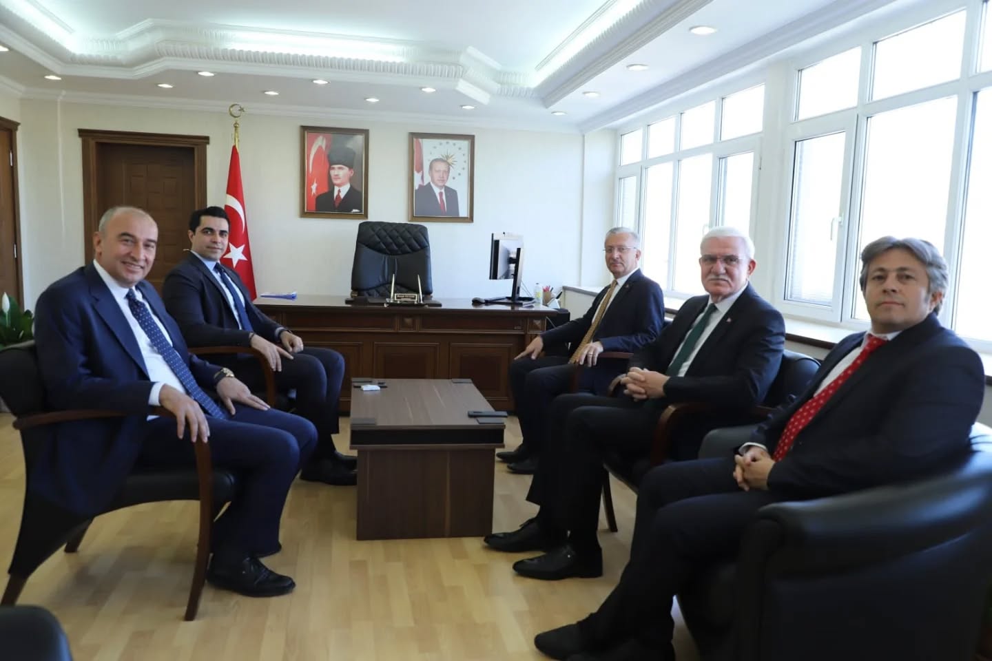 REKTÖR LEVENT’TEN KEMAH KAYMAKAMI RESUL TUTAY’A ZİYARET