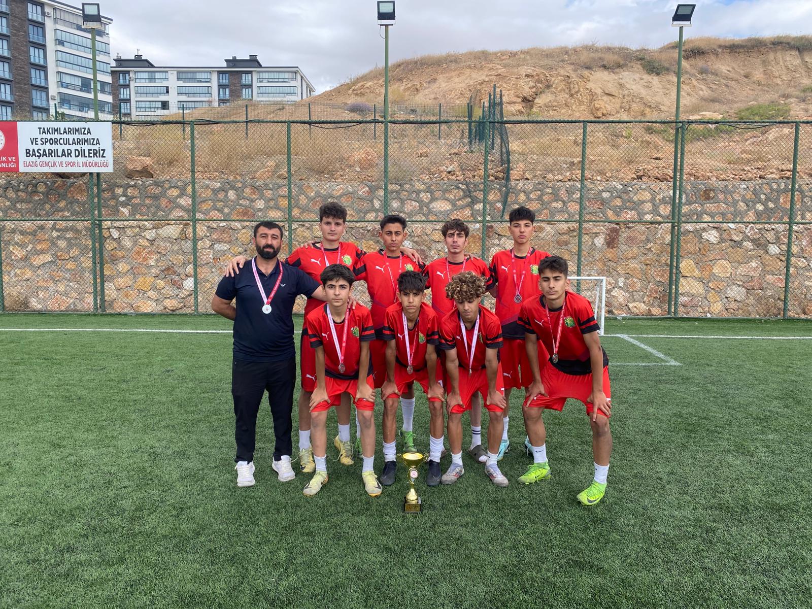 SOKAKLAR BİZİM FUTBOL TURNUVASI’NDA TAKIMIMIZ FİNALLERDE
