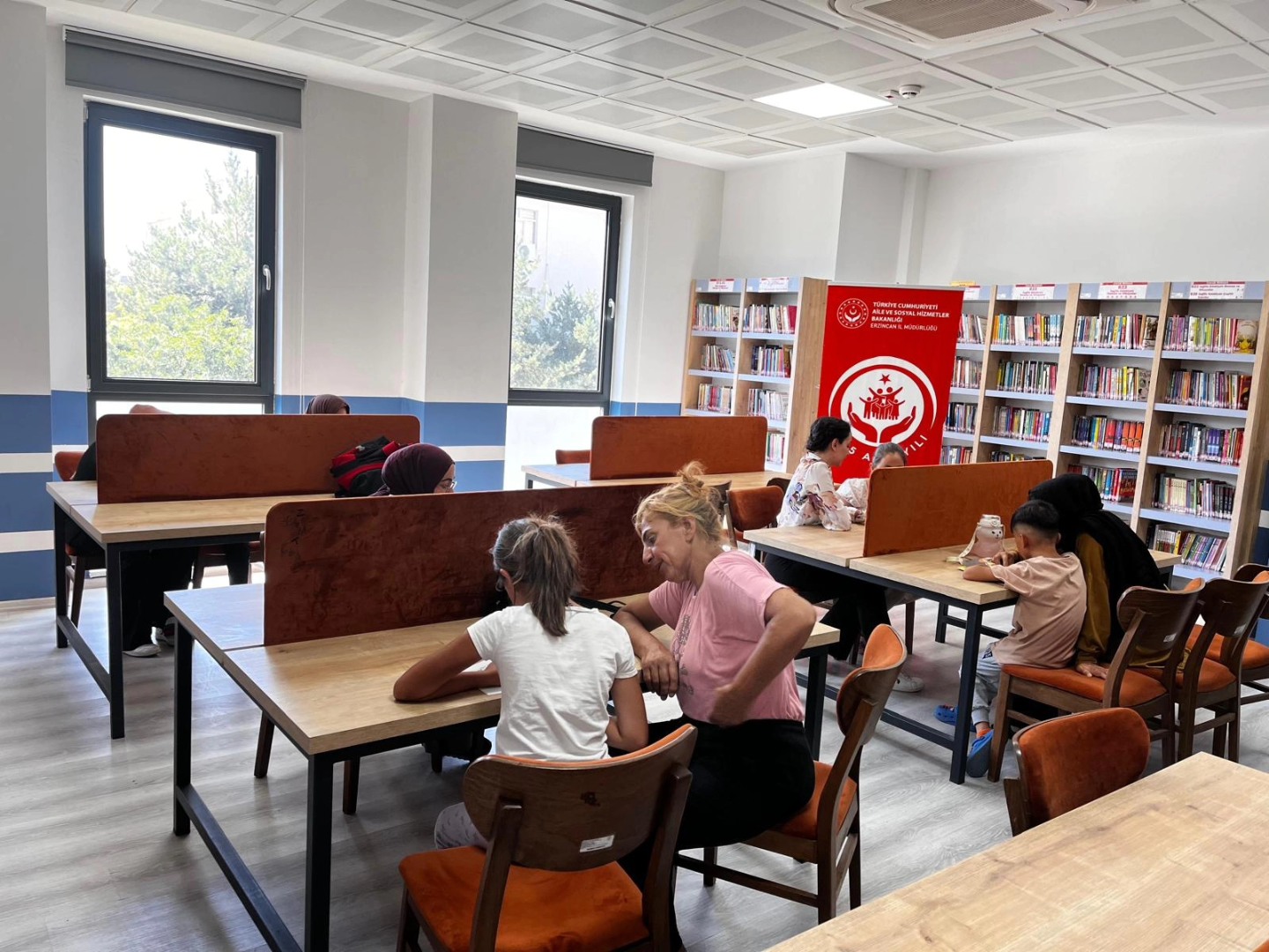 “AİLEMLE KİTAP OKUYORUM” PROGRAMI ERZİNCAN’DA GERÇEKLEŞTİRİLDİ
