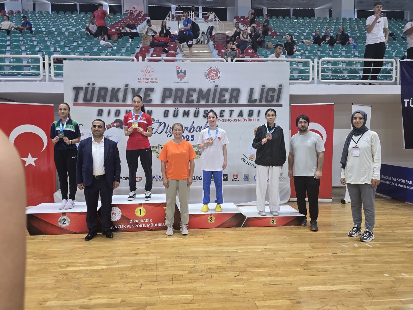 CANDAN IRMAK AKSU’DAN TÜRKİYE ÜÇÜNCÜLÜĞÜ