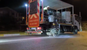 ERZİNCAN’DA YOL ÇİZGİ ÇALIŞMALARI GECE MESAİSİYLE SÜRÜYOR