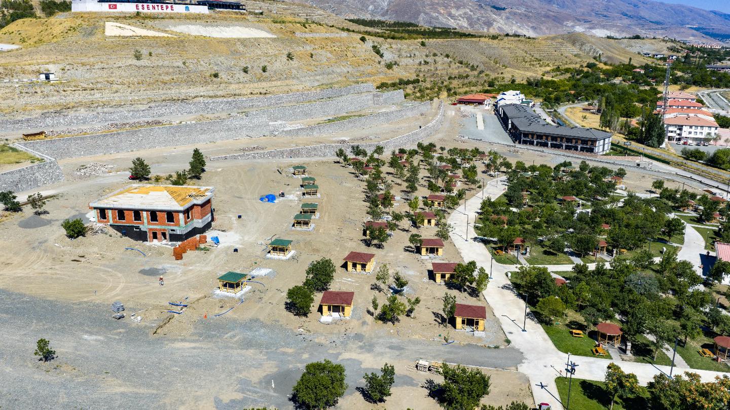 ESENTEPE REKREASYON ALANI’NDA 3. ETAP ÇALIŞMALARI SÜRÜYOR