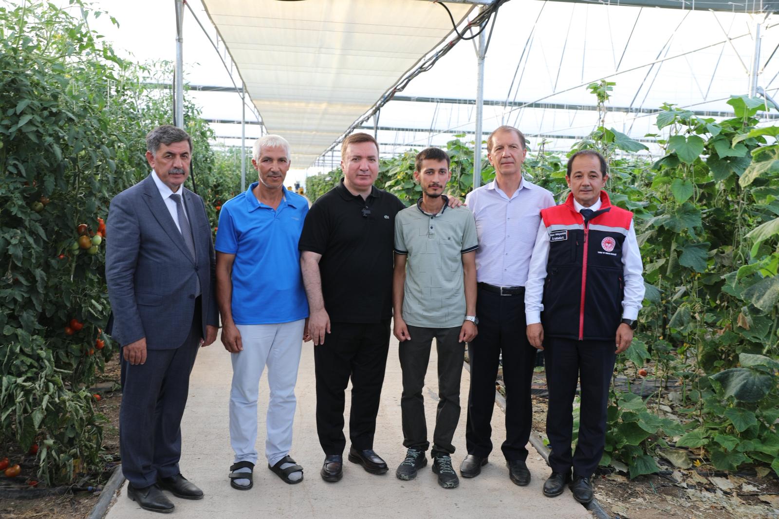 GENÇ ÇİFTÇİ ÖMER UYSAL ÖRNEK OLUYOR