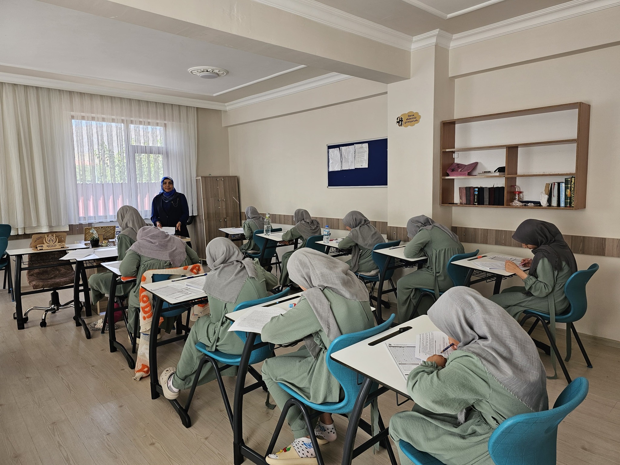 HAFIZLIK KUR’AN KURSLARINDA DİNİ BİLGİLER, TECVİD VE MEAL SINAVLARI YAPILDI