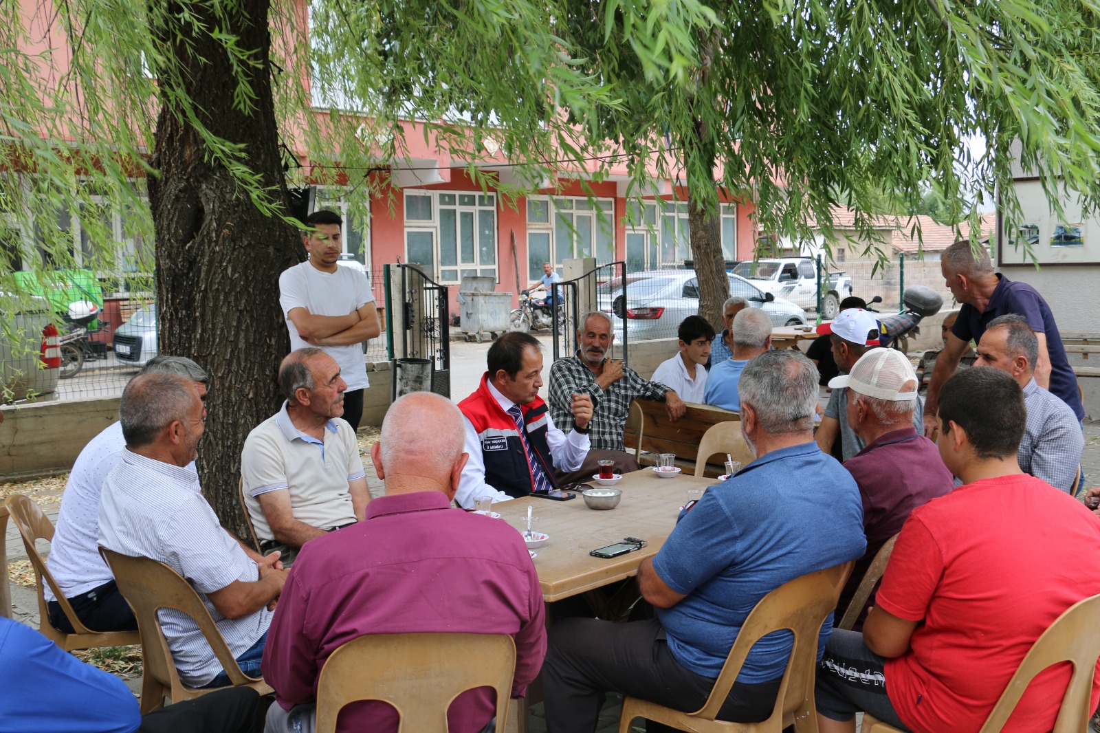 İL MÜDÜRÜ ALPER KOÇAKER, ULUKÖY’DE ÇİFTÇİLERLE BULUŞTU