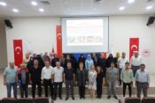 KADIN ÇİFTÇİLERE KORNİŞON SALATALIK YETİŞTİRİCİLİĞİ EĞİTİMİ VE FİDAN DESTEĞİ