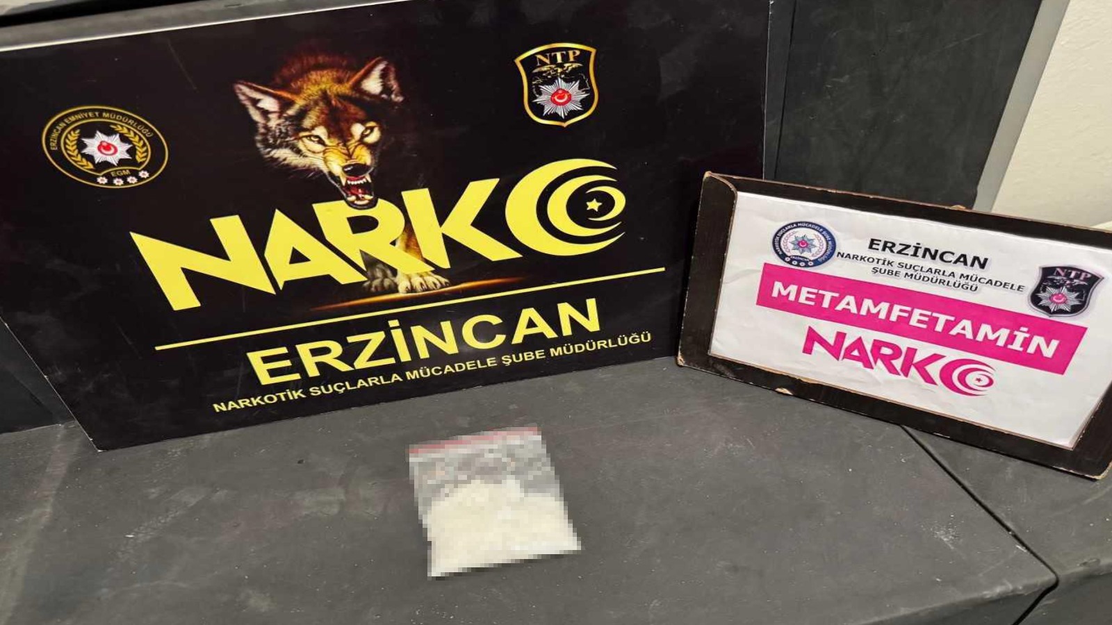 OTOBÜS YOLCUSUNDAN UYUŞTURUCU ÇIKTI