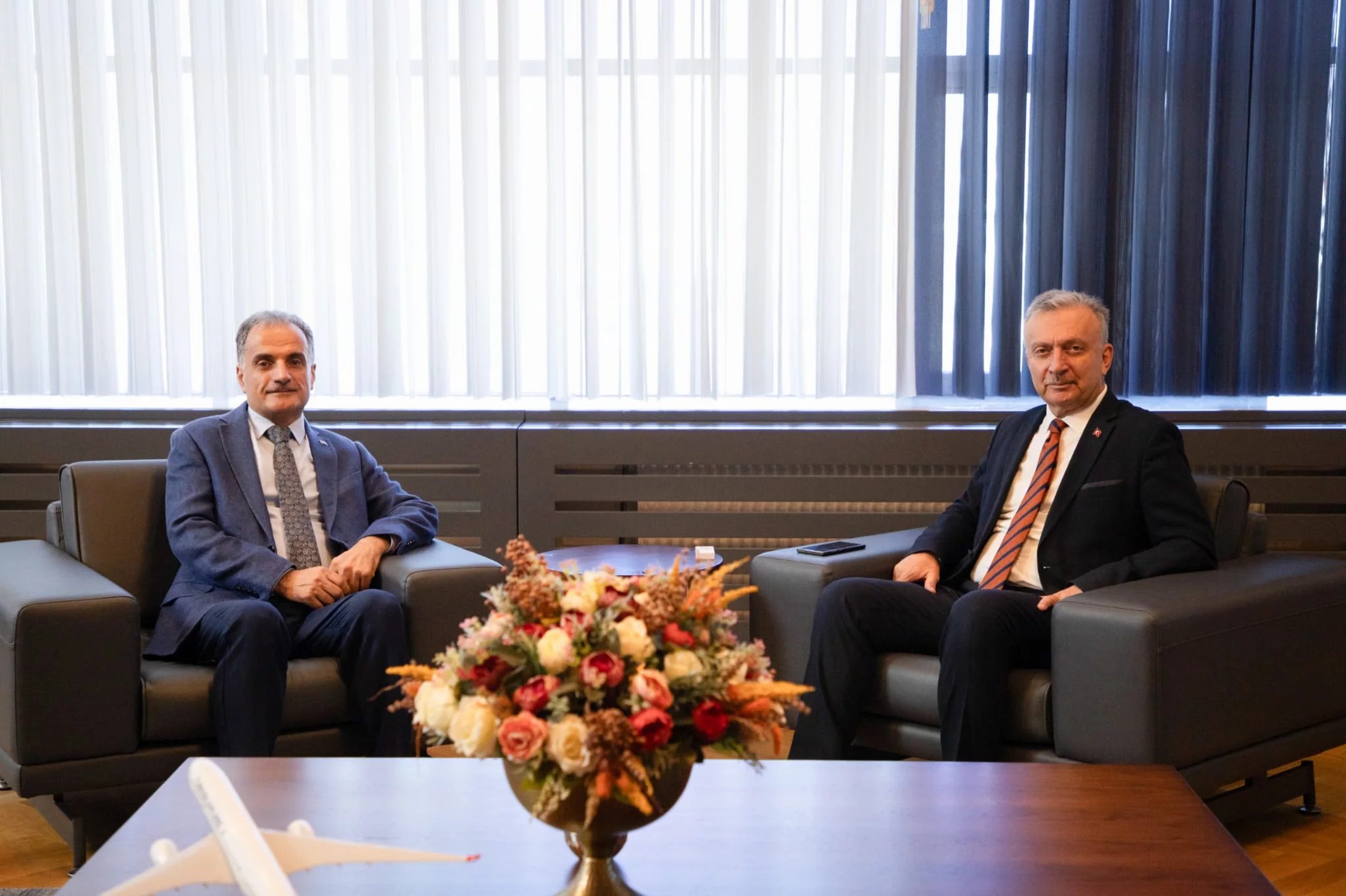 SAKARYA ÜNİVERSİTESİ REKTÖRÜ AL’DAN REKTÖR LEVENT’E ZİYARET