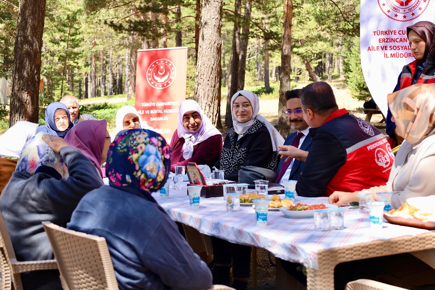 SEMİHA YILDIRIM’DAN HUZUREVİ SAKİNLERİNE ANLAMLI ZİYARET