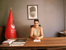 ZAFER PARTİSİ ERZİNCAN KADIN KOLLARI SAHAYA İNİYOR