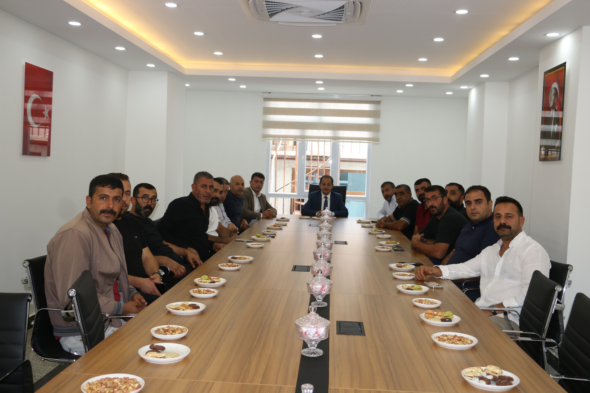 İL MÜDÜRÜ ALPER KOÇAKER, BESİCİLERLE BİR ARAYA GELDİ