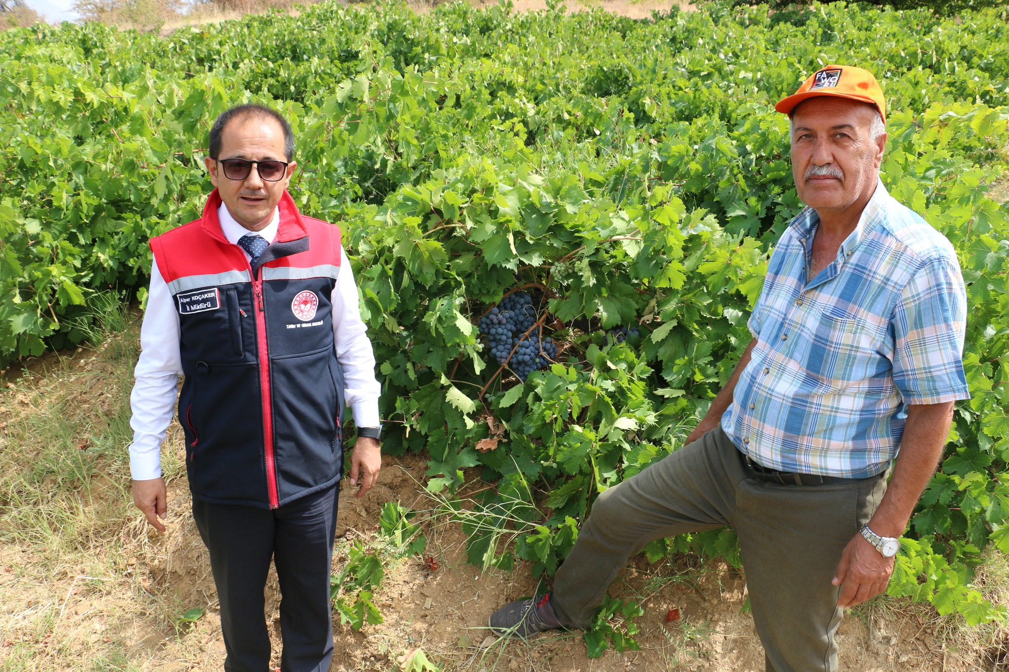 İL MÜDÜRÜ KOÇAKER’DEN EMEKLİ ÖĞRETMENE ZİYARET