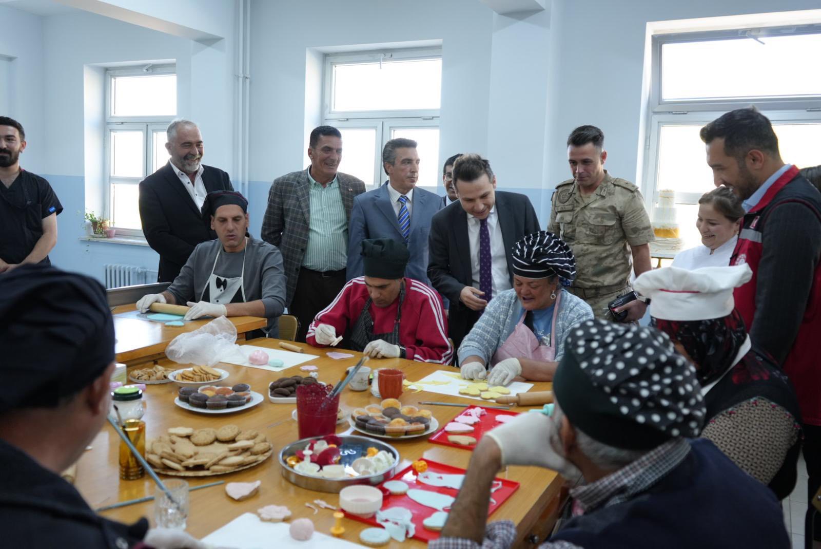 ÖZEL GEREKSİNİMLİ BİREYLERE MORAL ETKİNLİĞİ