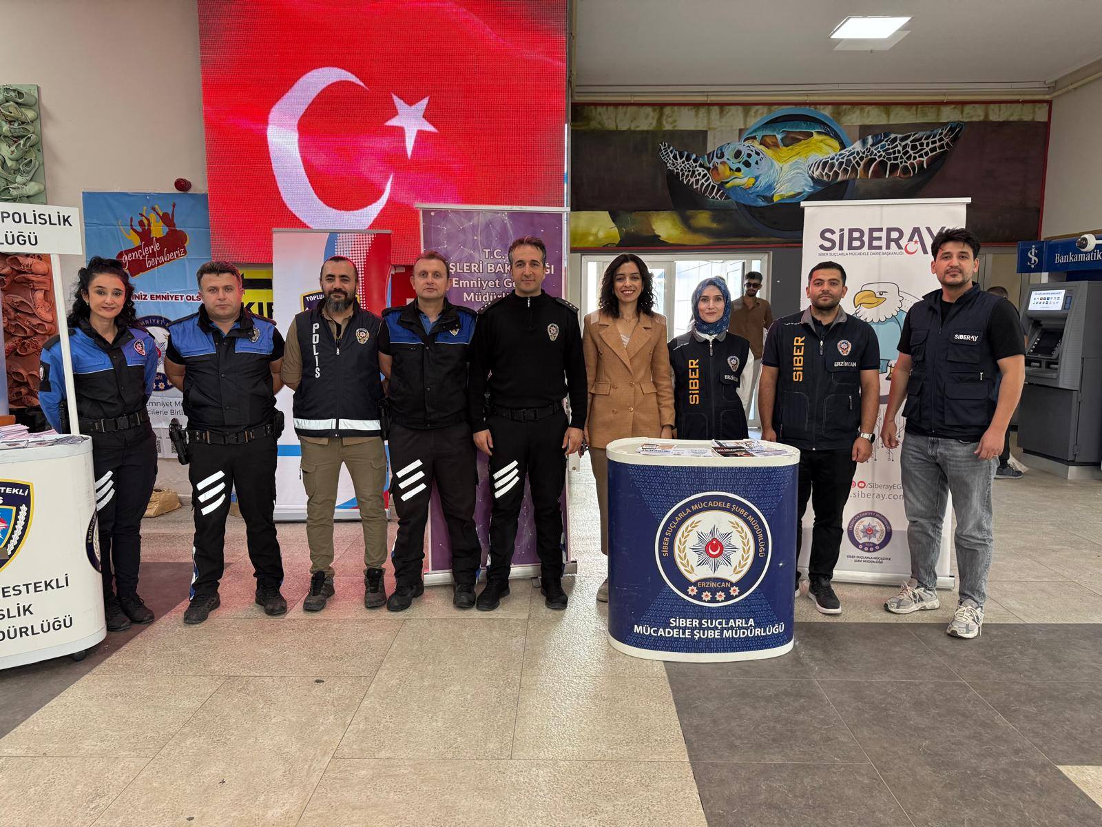 ÜNİVERSİTE ÖĞRENCİLERİNE GÜVENLİK KONULARINDA BİLGİLENDİRME YAPILDI