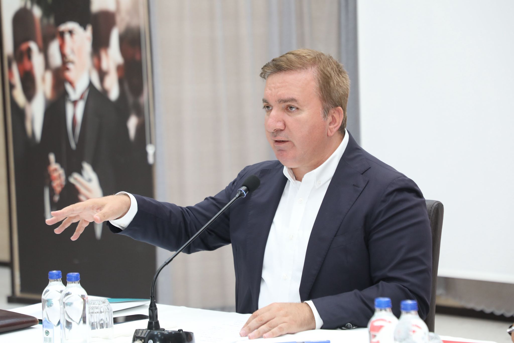 VALİ AYDOĞDU OKUL MÜDÜRLERİYLE BİR ARAYA GELDİ