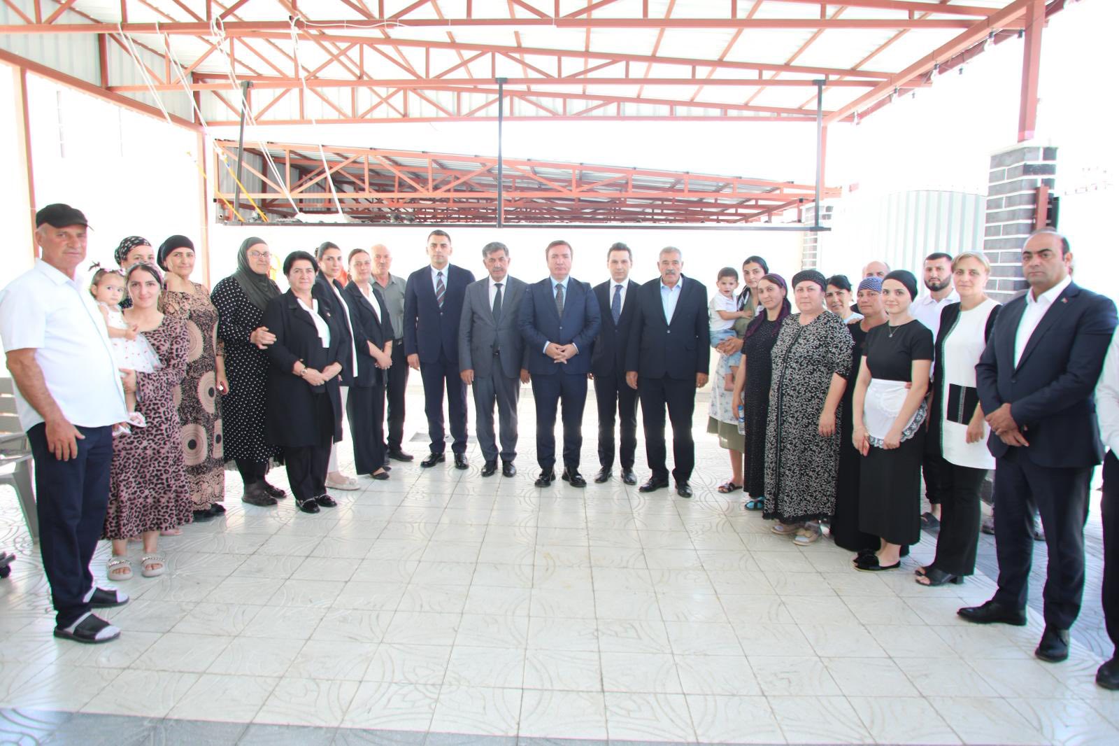 VALİ AYDOĞDU’DAN AHISKA TÜRKLERİNE ZİYARET