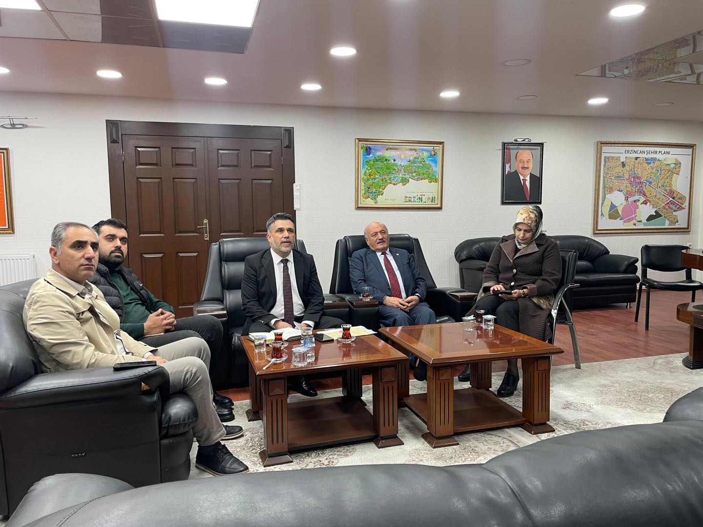 AK PARTİ ERZİNCAN TEŞKİLATINDAN İSTİŞARE VE DEĞERLENDİRME TOPLANTISI