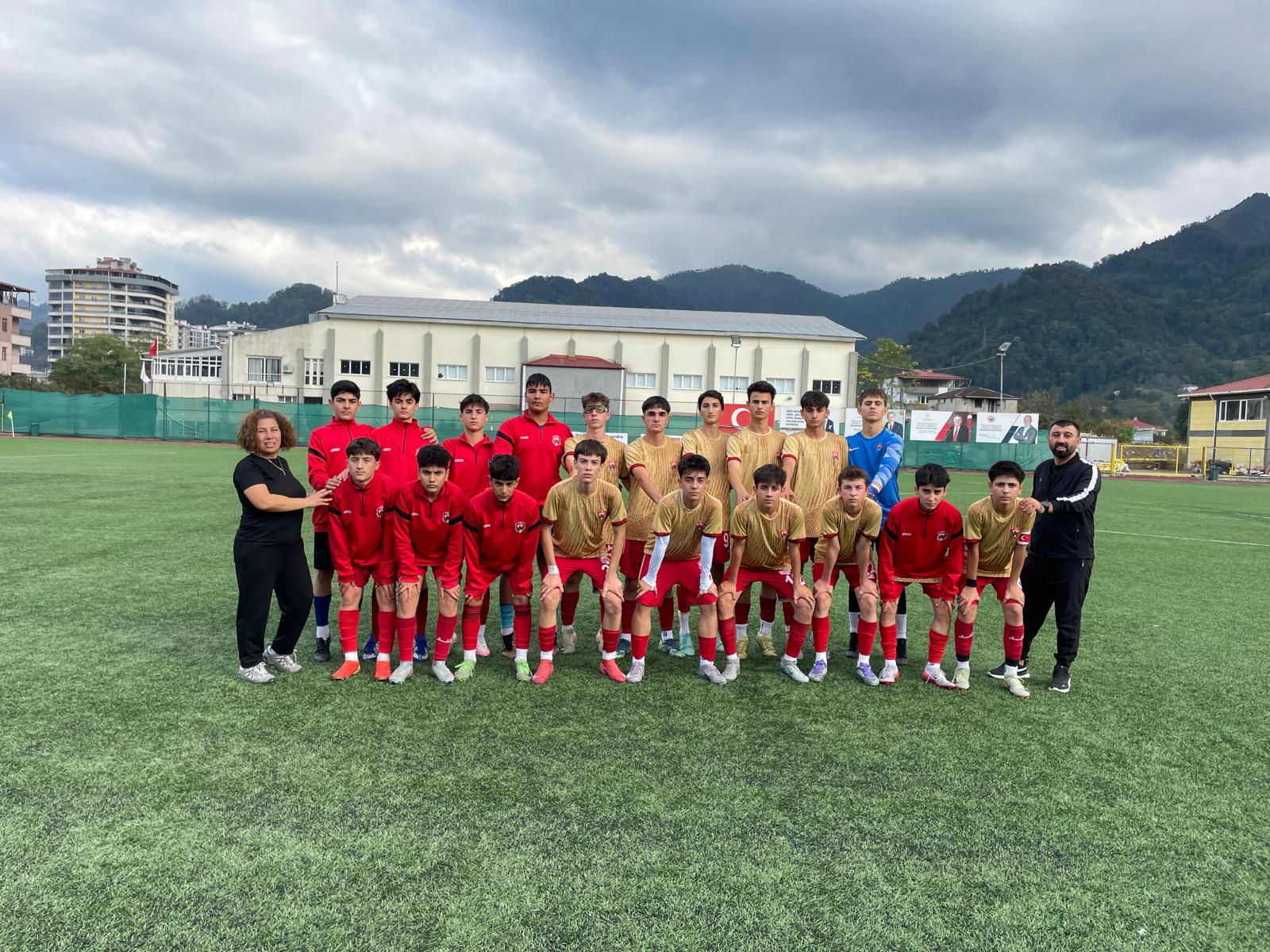 ANAGOLD 24 ERZİNCANSPOR U15: BEŞTE BEŞLE ZİRVEDE!