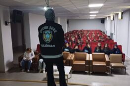 ÇOCUK POLİSİ ÖĞRENCİLERİ BİLGİLENDİRDİ
