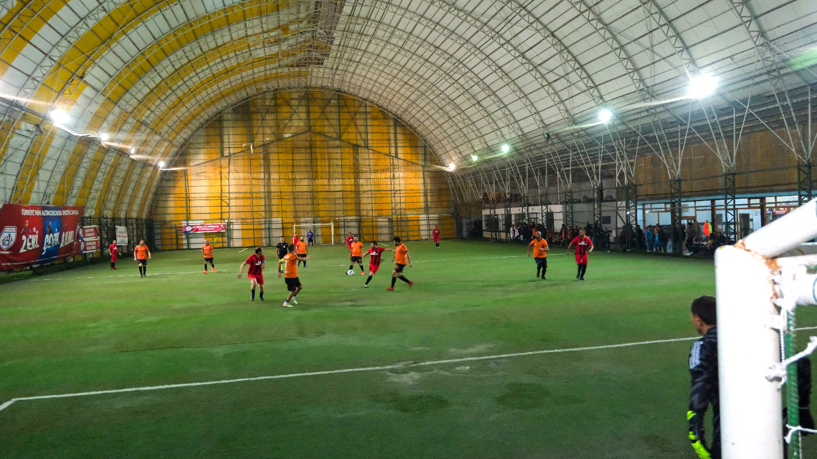 ERZİNCAN BELEDİYESİ BİRİMLER ARASI HALI SAHA FUTBOL TURNUVASI BAŞLADI