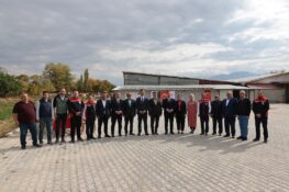 VALİ AYDOĞDU, HASTALIKTAN ARİ İŞLETMEYİ ZİYARET ETTİ