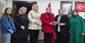 EV İŞÇİLERİNİN MÜCADELESİNE KADIN DAYANIŞMASI DESTEĞİ