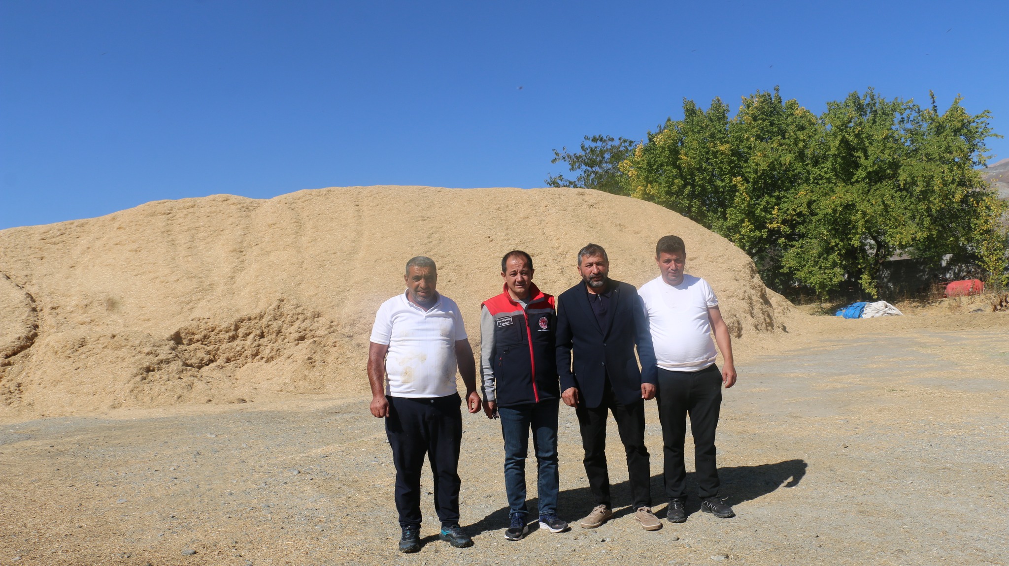 İL MÜDÜRÜ KOÇAKER’DEN BÜYÜKBAŞ HAYVAN İŞLETMESİNE İNCELEME