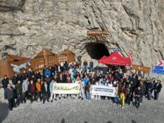 KARANLIK KANYON’DA TAŞYOLU YÜRÜYÜŞÜYLE DOĞA VE SANAT BULUŞTU