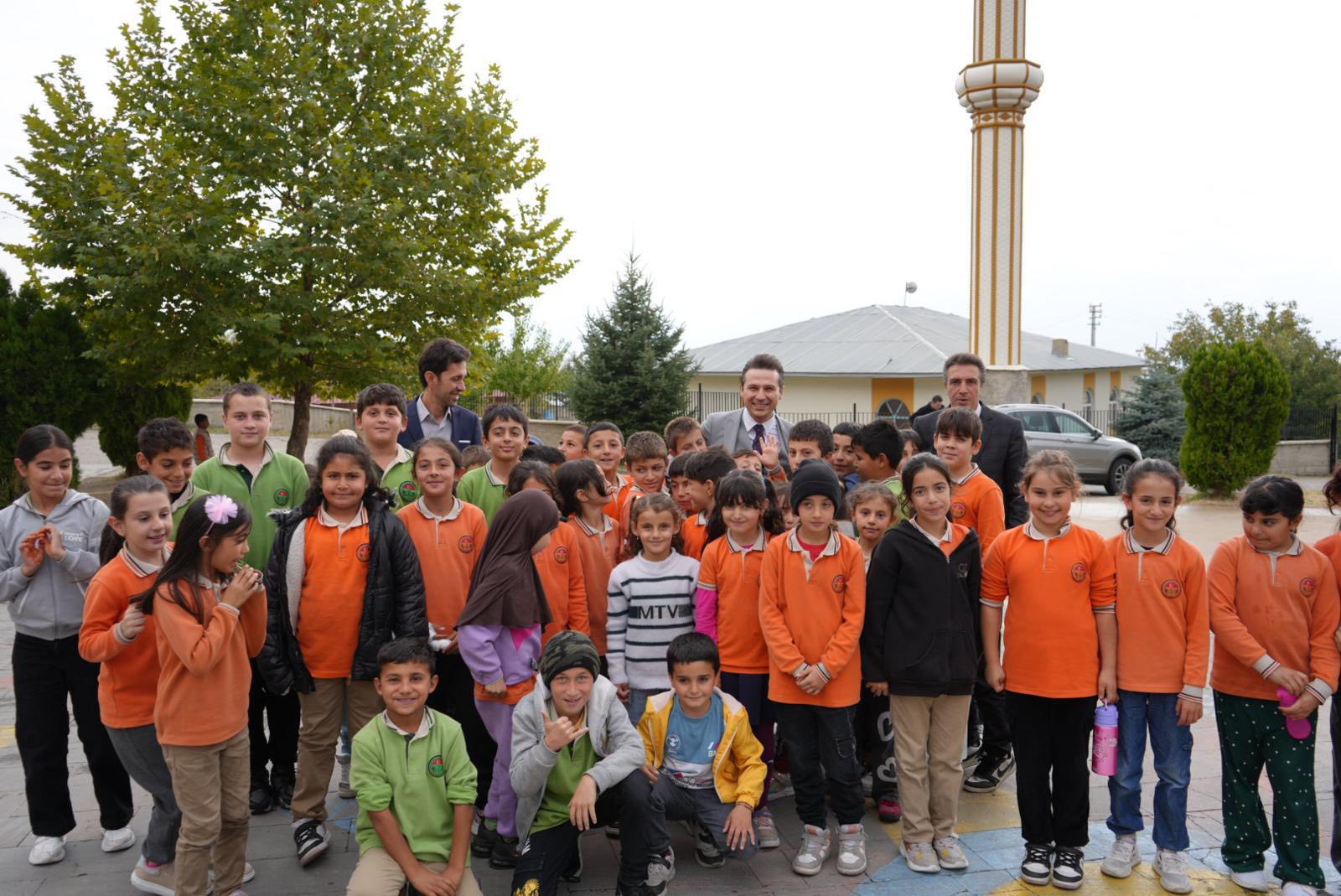 KAYMAKAM KARADAĞ’DAN EĞİTİM ZİYARETİ