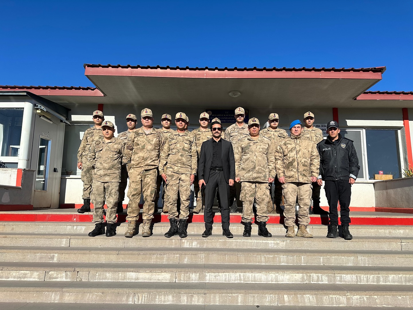 KAYMAKAM KÖROĞLU’NDAN ÇAVUŞKÖY JANDARMA KARAKOLUNA ZİYARET