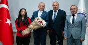 REKTÖR LEVENT, BAŞARILI SPORCULARI MAKAMINDA KABUL ETTİ