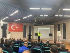 TRAFİK GÜVENLİĞİ EĞİTİMİ GERÇEKLEŞTİRİLDİ