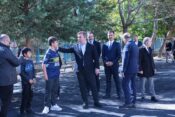 VALİ AYDOĞDU, CUMHURİYET ORTAOKULU BAHÇESİNDE İNCELEMELERDE BULUNDU