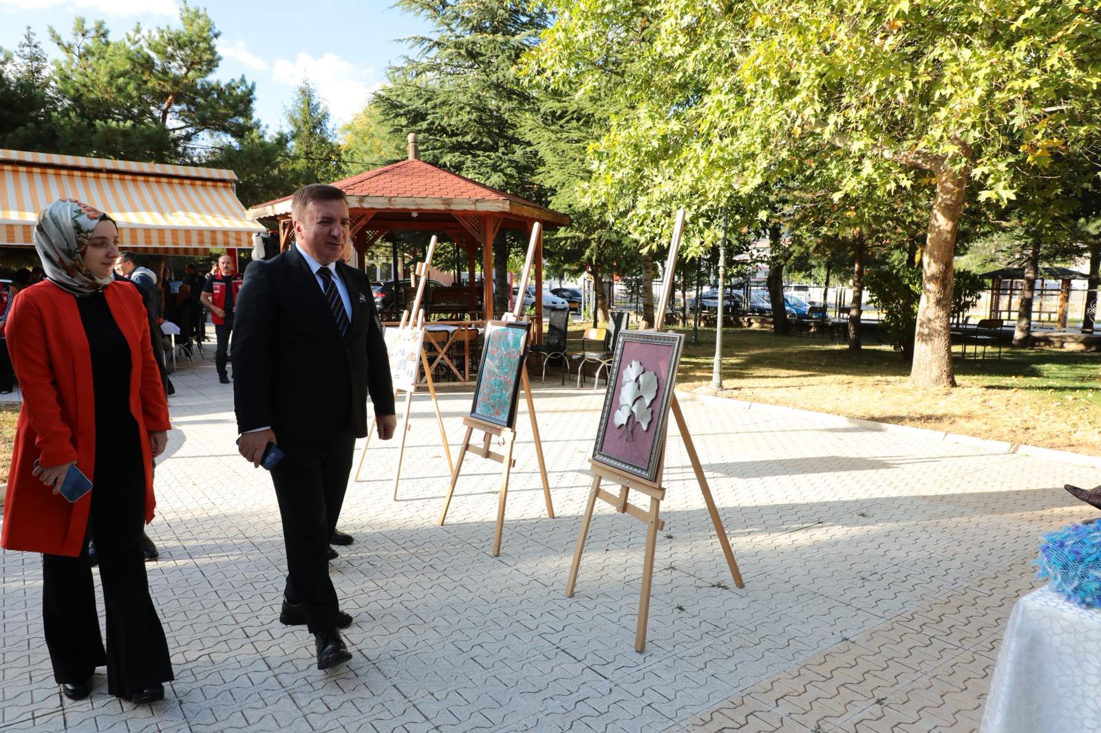 VALİ AYDOĞDU’DAN HUZUREVİ ZİYARETİ