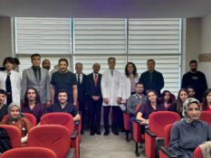 VALİ AYDOĞDU’DAN TIP FAKÜLTESİ ÖĞRENCİSİ NİDA NUR NERGİZ’E DOĞUM GÜNÜ SÜRPRİZİ