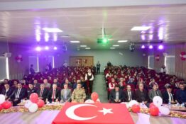 24 KASIM ÖĞRETMENLER GÜNÜ ÜZÜMLÜ’DE KUTLANDI