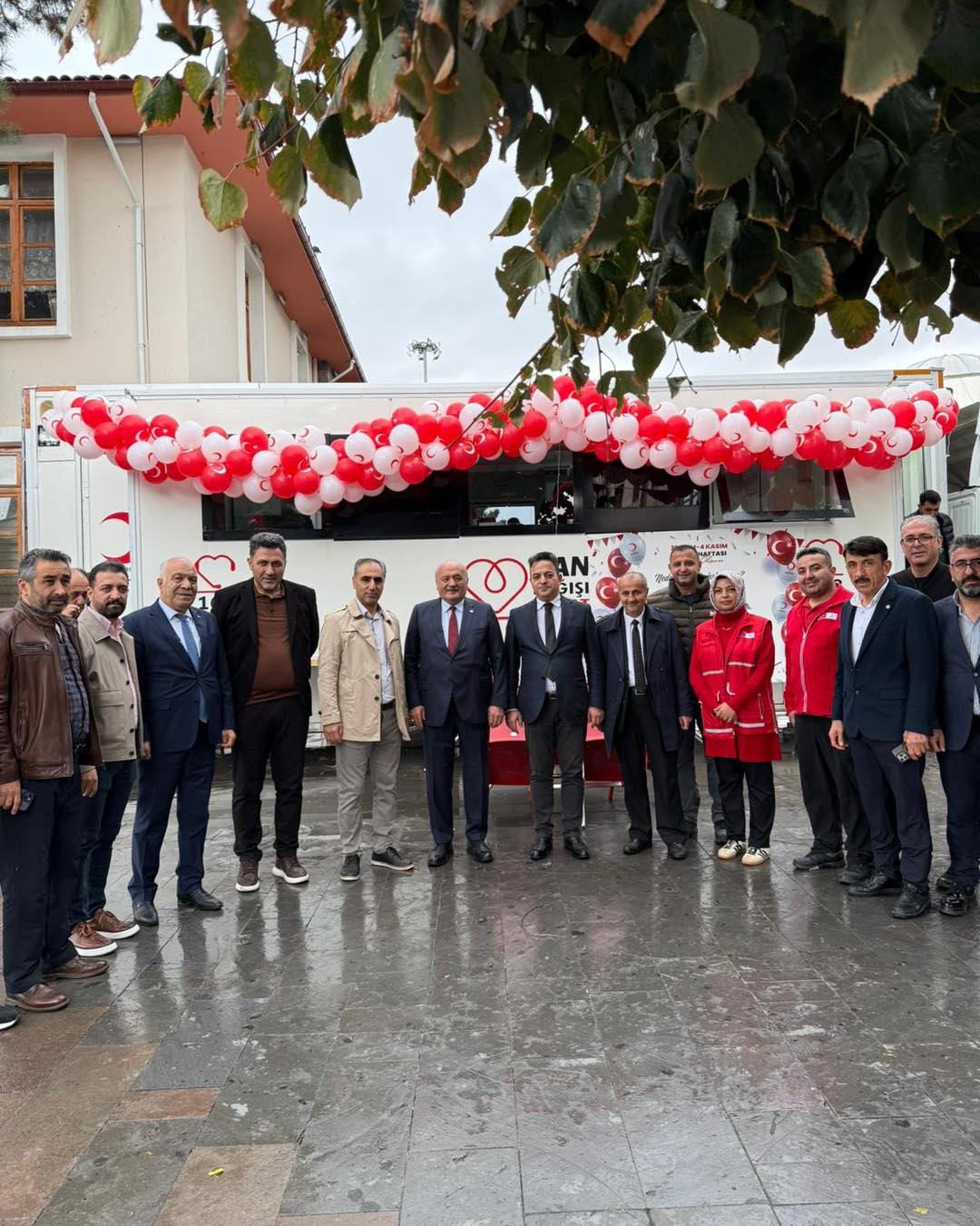 AK PARTİ MİLLETVEKİLİ SÜLEYMAN KARAMAN’DAN KIZILAY’A ZİYARET: “KAN BAĞIŞI BİR İNSANLIK GÖREVİDİR”
