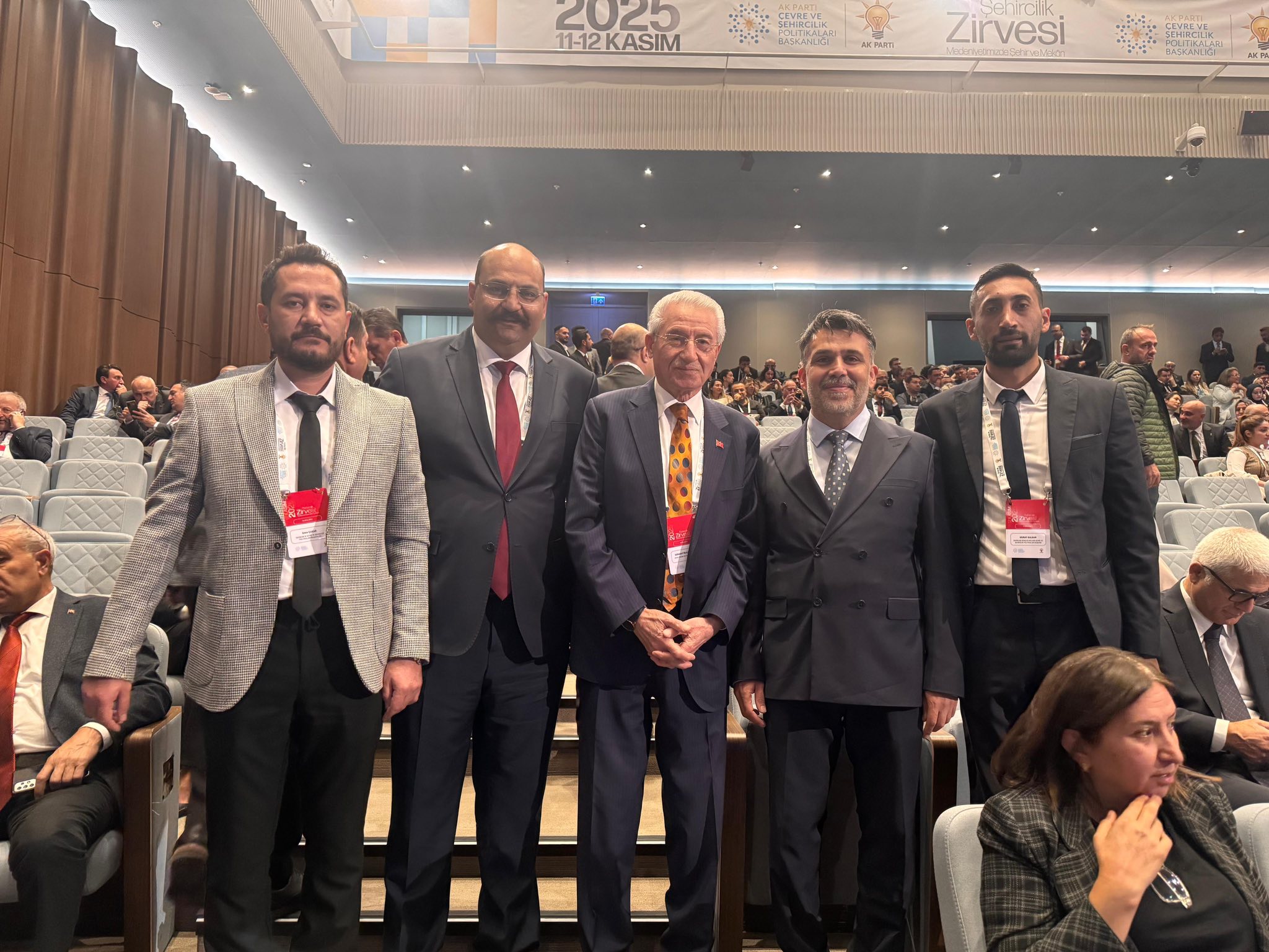 CUMHURBAŞKANI ERDOĞAN’IN KATILIMIYLA DÜZENLENEN “MEDENİYETİMİZDE ŞEHİR VE MEKAN” ZİRVESİNE ERZİNCAN’DAN YOĞUN KATILIM