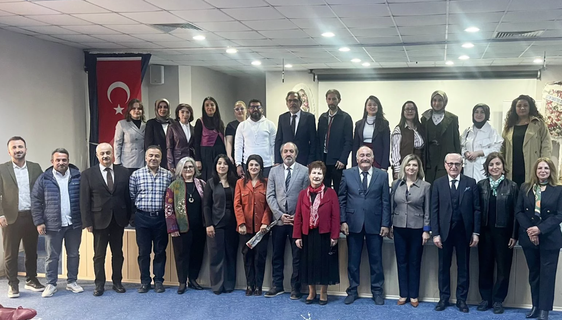 EĞİTİM FAKÜLTESİNDE ÖĞRETMENLER GÜNÜ SERGİSİ VE PANELİ DÜZENLENDİ