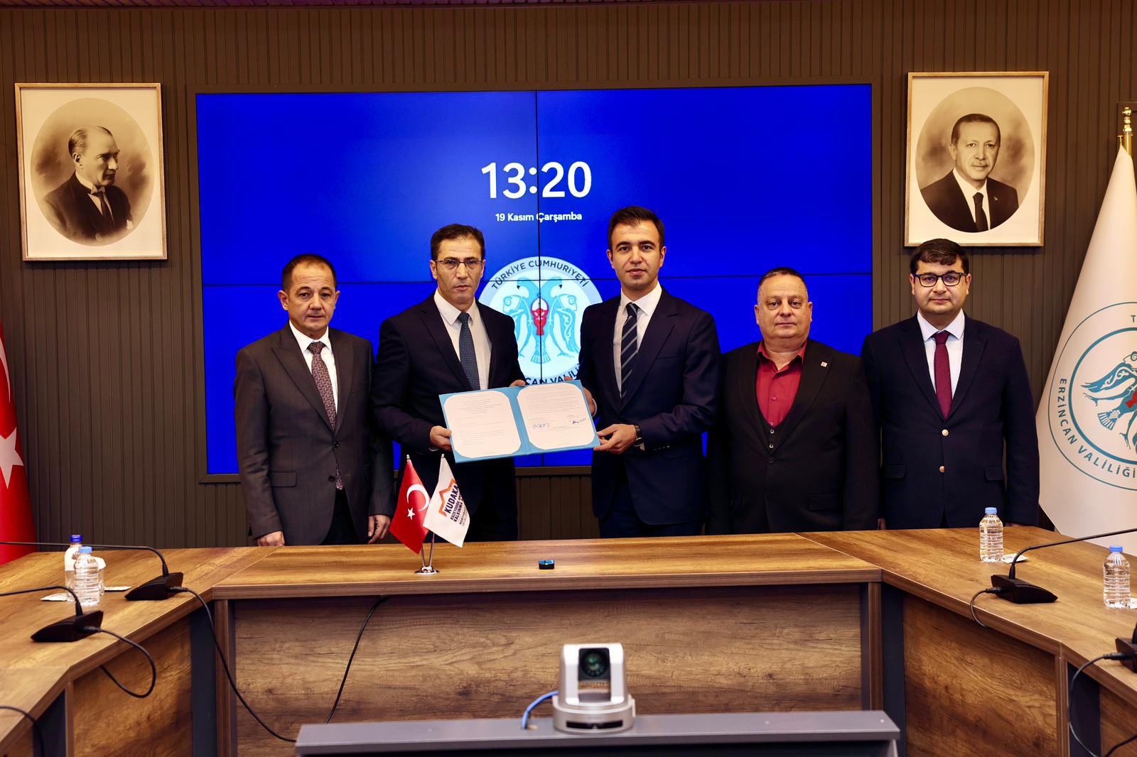 “ERZİNCAN TARIMA DAYALI İHTİSAS BESİ OSB” İÇİN PROTOKOL İMZALANDI