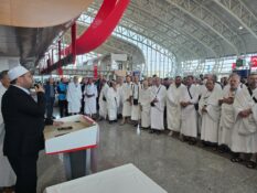 ERZİNCAN’DAN 193 UMRECİ DUALARLA UĞURLANDI