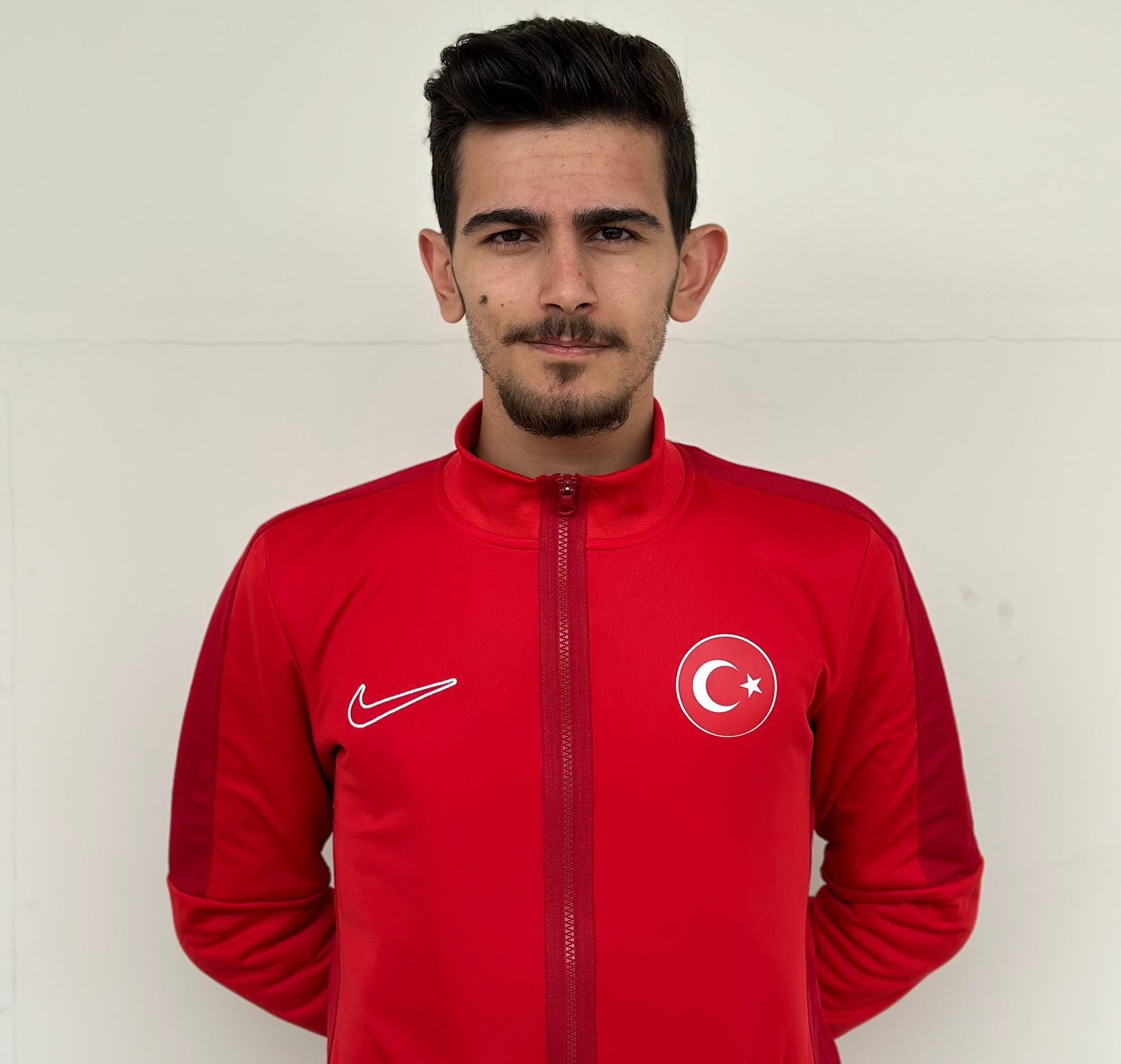 ERZİNCANLI MİLLİ SPORCU GALİP BERAT AFAL’DAN TÜRKİYE REKORU