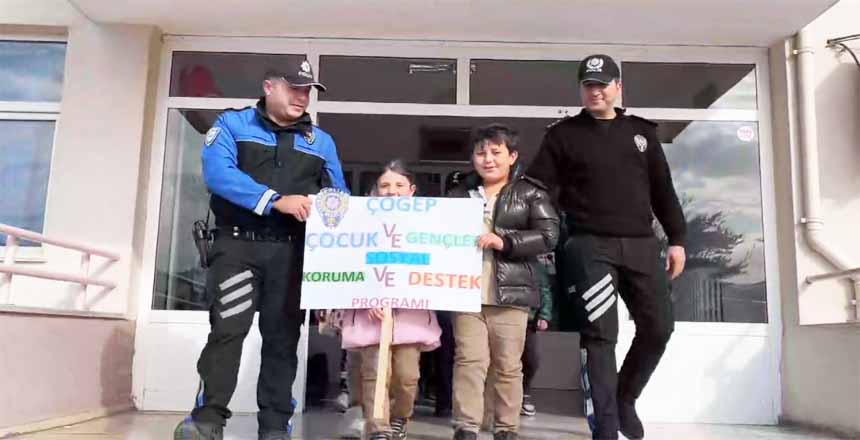 “HEP BİRLİKTE AİLEYİZ” PROJESİ KAPSAMINDA ÖĞRENCİLERE BİLGİLENDİRME YAPILDI