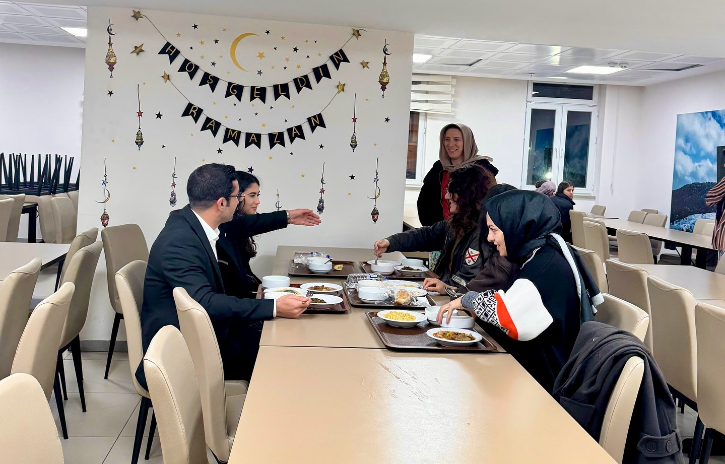 KAYMAKAM KÖROĞLU’NDAN KYK KIZ ÖĞRENCİ YURDUNA ZİYARET