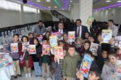 OTLUKBELİ KİTAP GÜNLERİNDE ÖĞRENCİLER KİTAP VE YAZARLARLA BULUŞTU