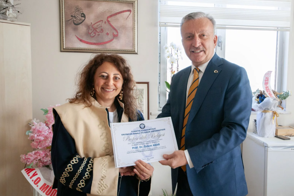 REKTÖR LEVENT’TEN MESLEK YÜKSEKOKULUNA TEBRİK ZİYARETİ