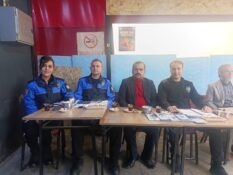 TOPLUM DESTEKLİ POLİSLİK EKİPLERİNDEN VATANDAŞLARA BİLGİLENDİRME