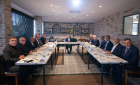 ÜNİVERSİTE VAKFI YÖNETİM KURULU TOPLANTISI GERÇEKLEŞTİRİLDİ